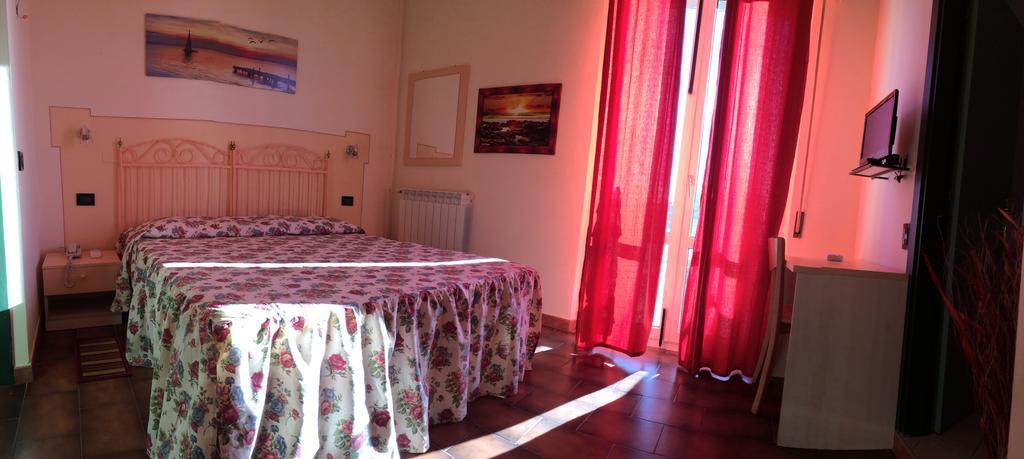 Lungomare Hotel Marina di Cecina Extérieur photo