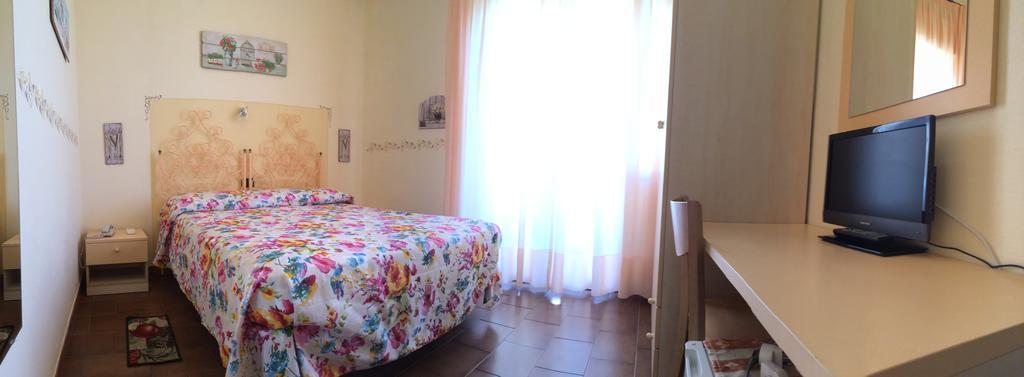 Lungomare Hotel Marina di Cecina Extérieur photo