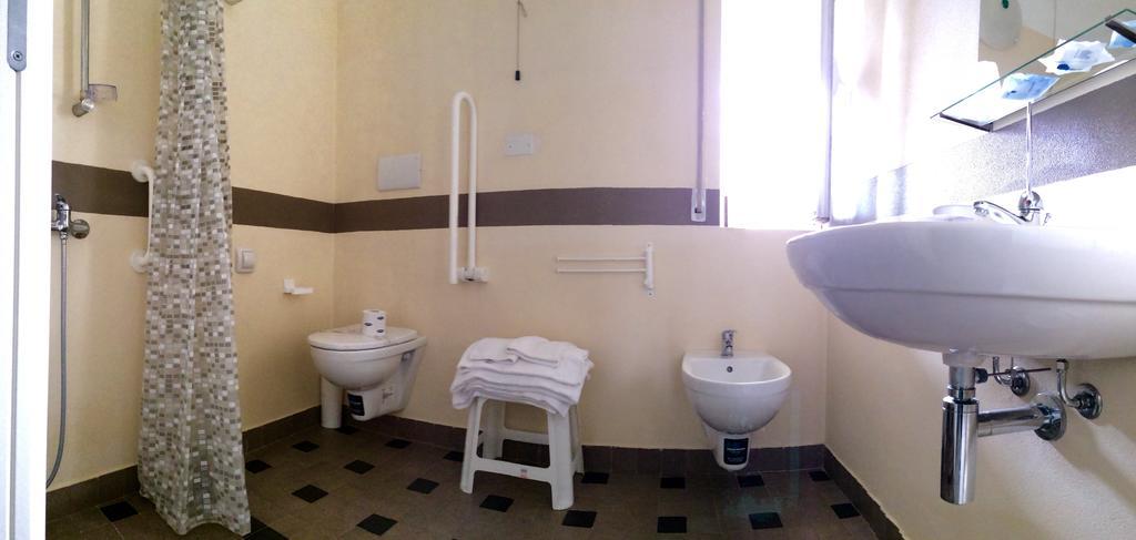 Lungomare Hotel Marina di Cecina Extérieur photo