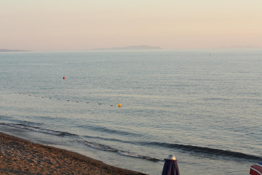 Lungomare Hotel Marina di Cecina Extérieur photo